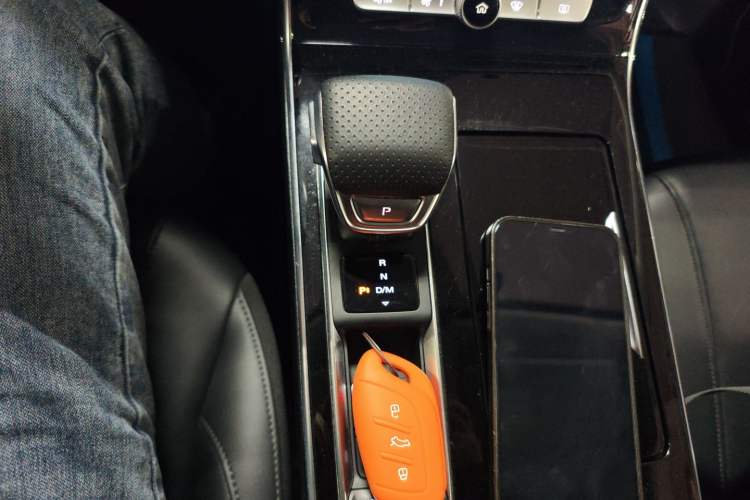 Used Roewe RX5 MAX 2019 300TGI Automatic Smart Cabin Luxury Edition
