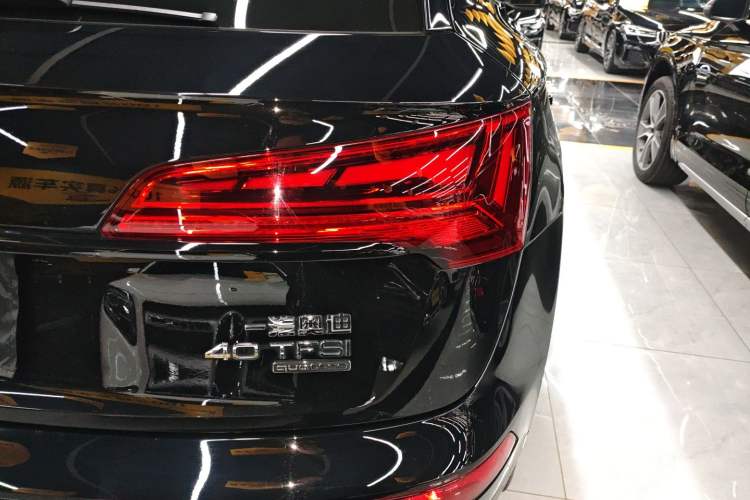 Used Audi Q5L 2022 40T Fashionable and Dynamic Model
