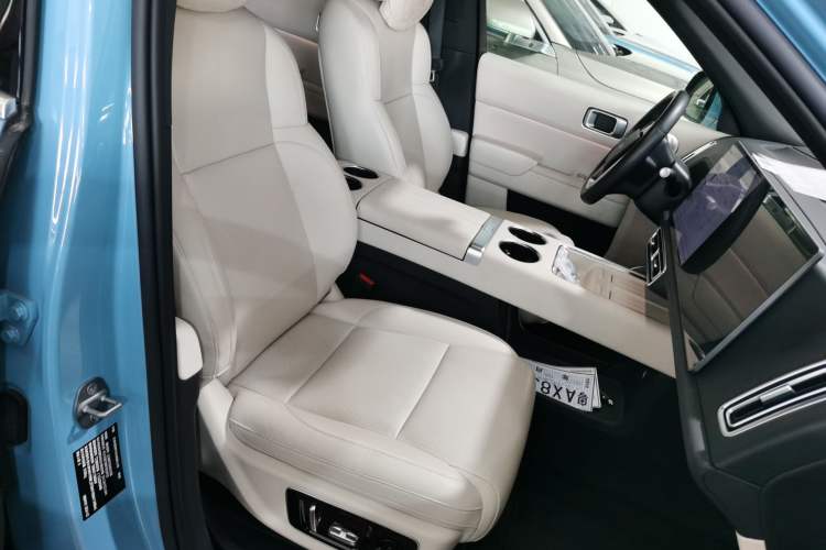 Used Li Auto L8 2024 Ultra Model
