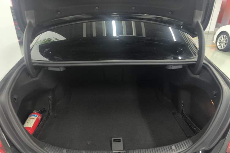 Used Mercedes-Benz C-Class 2015 C 200 L Sport Edition
