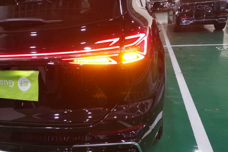 Used Hongqi HS5 2023 2.0T Qixiang Pro Edition