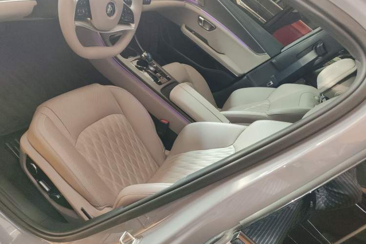 Used BYD Han 2025 EV Intelligent Driving Edition 701KM LiDAR Flagship Model