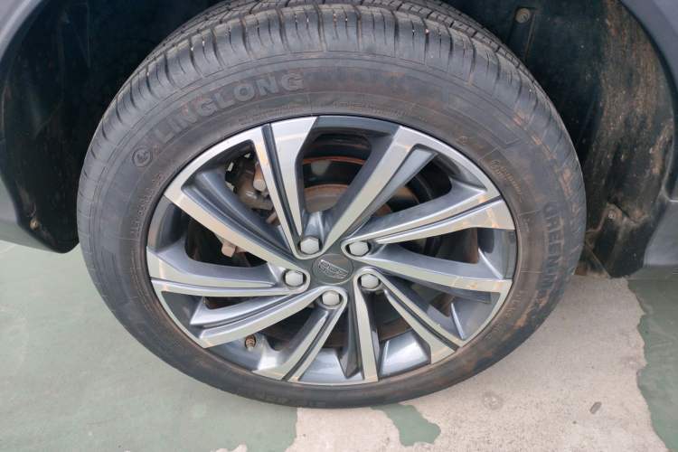 Used Geely Auto Coolray 2019 260T DCT Knight China V Standard