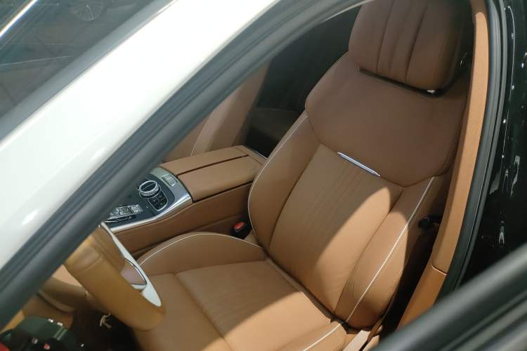 Used Hongqi H9 2020 2.0T Smart Connect Flagship Edition
