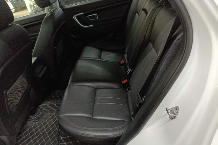 Used Land Rover Discovery Sport 2018 240 PS SE Version