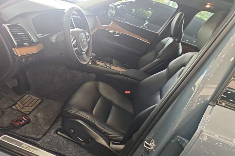 Used Volvo XC90 2020 T6 Zhiyi Sport Edition 7-Seater
