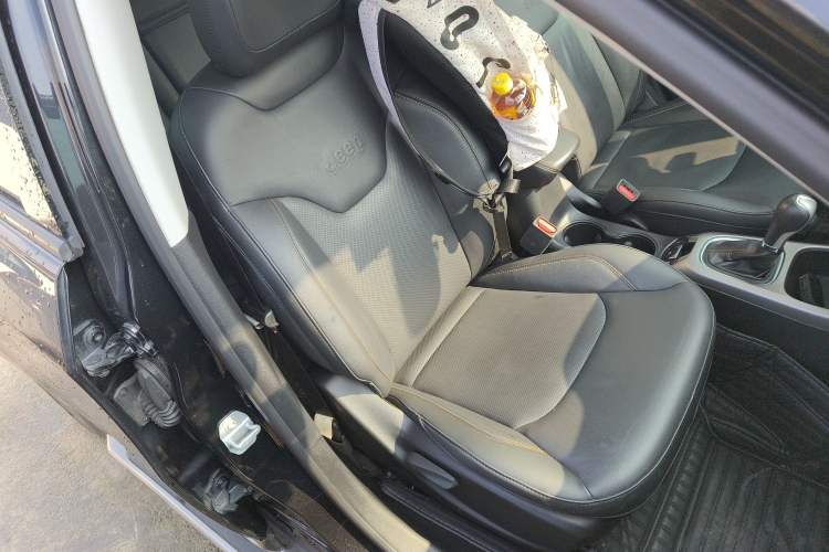 Used  Compass 2017 200T Automatic Family Edition