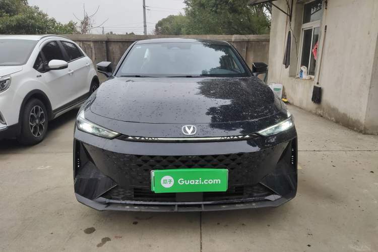 Used Changan UNI-V iDD 2024 Blue Whale Smart Electric iDD 136km Luxury Model