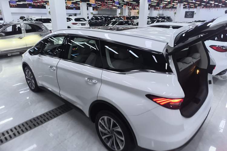 Used Geely Auto Jiajie 2019 1.5TD MHEV DCT Luxury Edition
