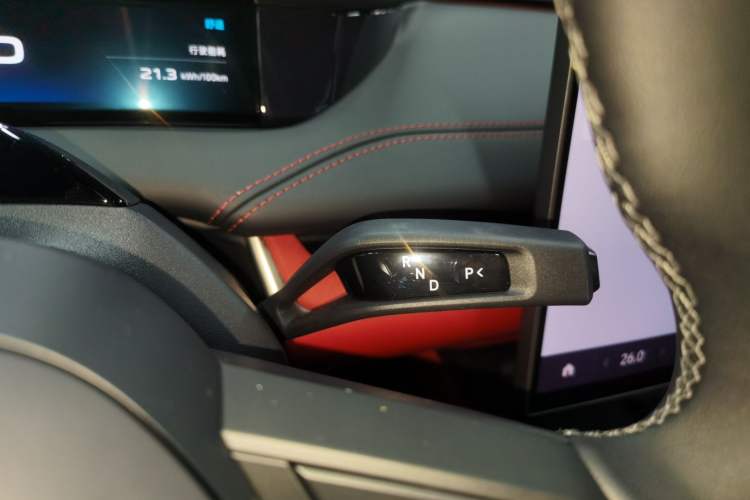 Used  SU7 2024 Rear-Drive Ultra-Long Range Advanced Pro-Level Intelligent Driving Version