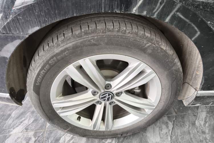 Used Volkswagen Magotan 2025 Zhongxiang Version 280TSI DSG Comfort Edition
