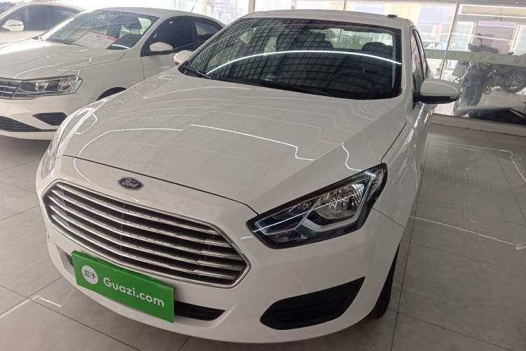 Used Ford Escort 2019 Revised Version 1.5L Manual "Quality Enjoyment" Trim (Tire Pressure Monitoring) China VI Standard
