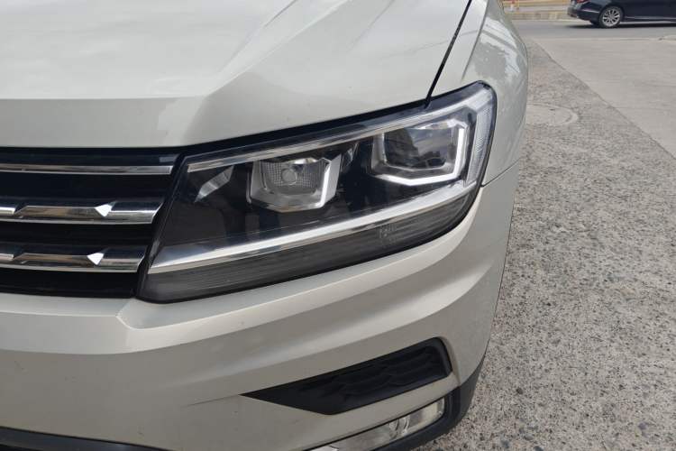 Used Volkswagen Tiguan L 2021 280TSI Automatic Two-Wheel Drive Comfort Edition – Low-Trim Version
