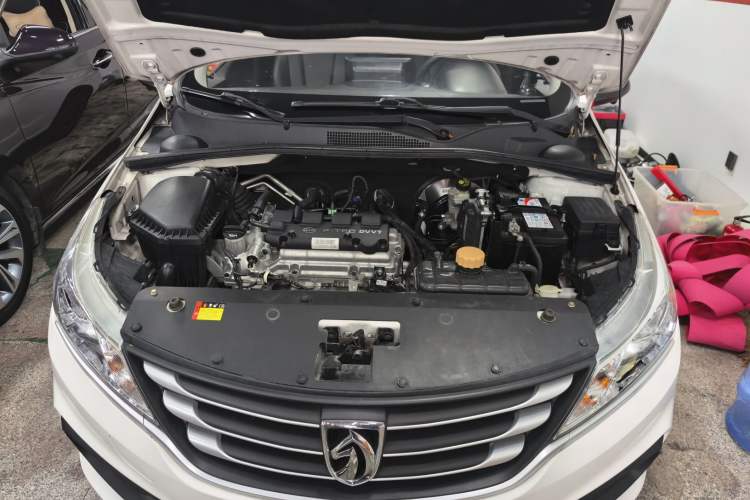 Used Baojun 310W 2018 1.5L Automatic Fashion Edition China VI
