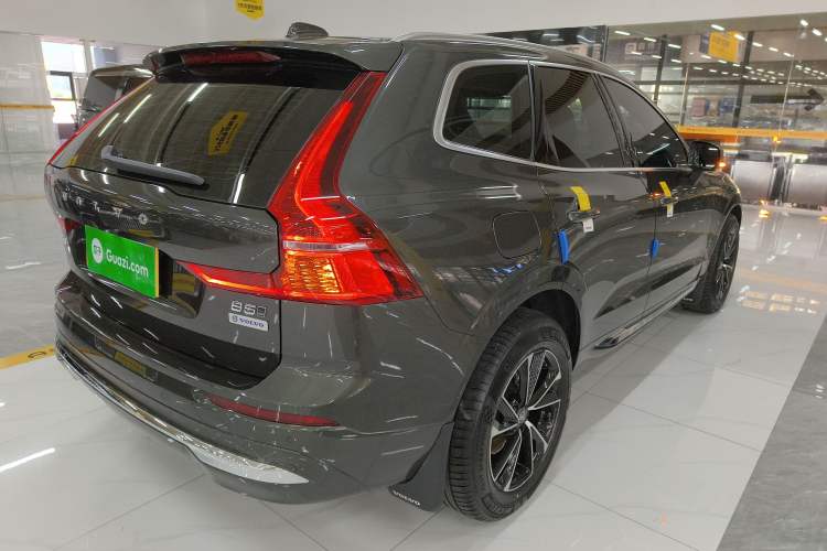 Used Volvo XC60 2022 B5 4x4 Zhiyi Luxury Edition

