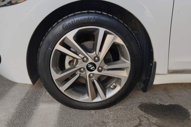 Used Hyundai Elantra 2016 1.6L Automatic ZhiXuan – Elite Version
