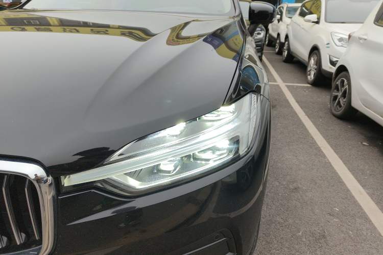 Used Volvo XC60 2019 T5 4x4 Smart Edition China V Standard
