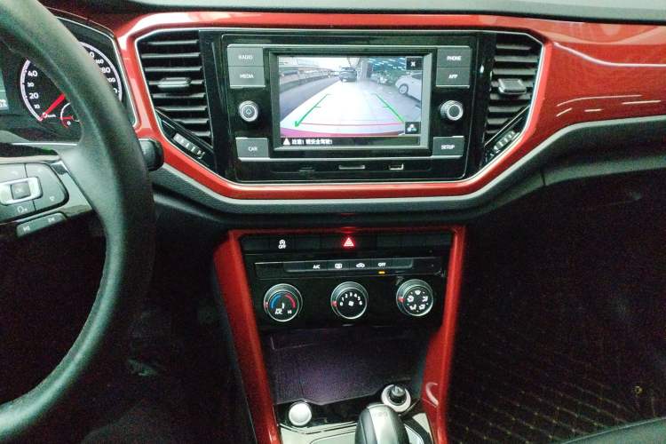 Used Volkswagen T-ROC 2018 280TSI DSG Two-Wheel-Drive Comfort Version China V Standard