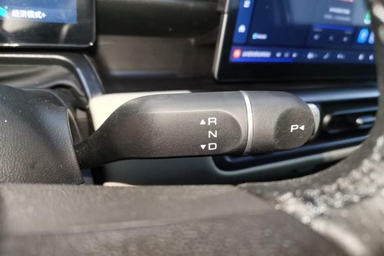 Used Wuling Bingo PLUS 2024 330 km Range Five-Seater Version
