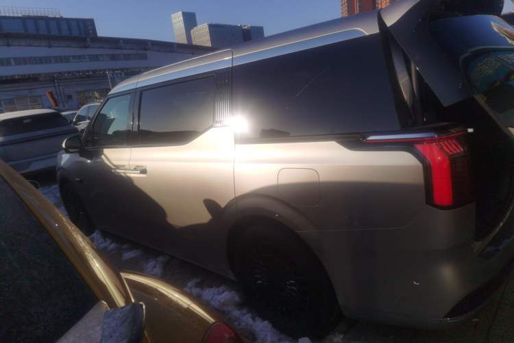 Used Zeekr 009 2022 WE Edition
