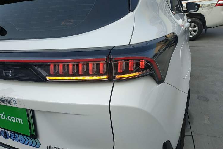 Used  Shanhai L7 2024 1.5T 120 km MAX 7-Seater
