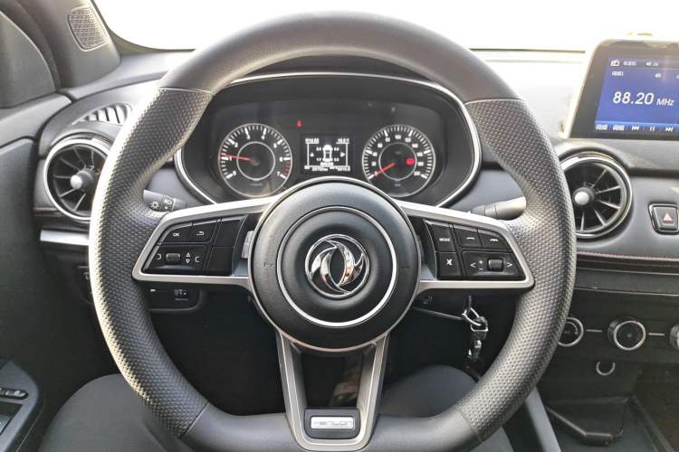 Used Dongfeng Fengon 500 2021 1.5L Manual Enjoyment Model
