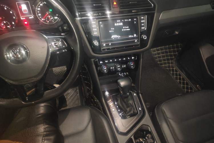 Used Volkswagen Tiguan L 2017 330TSI Automatic Two-Wheel Drive Luxury Edition