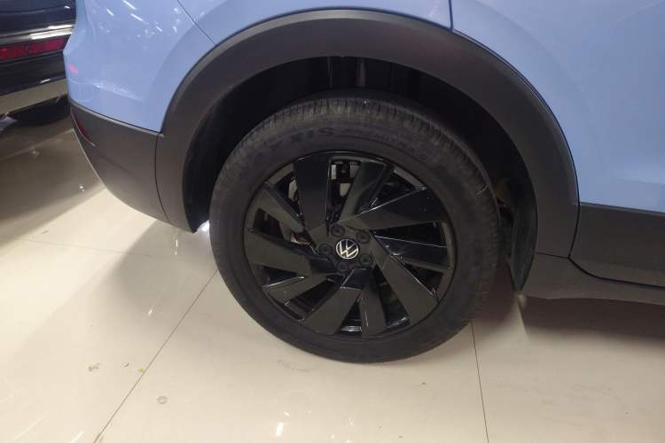 Used Volkswagen Tharu 2025 NewRui 300TSI Prestige Edition
