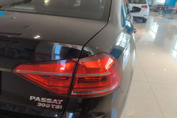 Used Volkswagen Passat 2016 1.8T Government Procurement Version (CEA Engine + 6AT)
