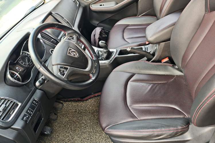 Used Baojun 560 2015 1.8L Manual Luxury Model
