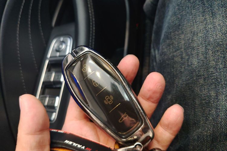 Used Hongqi H5 2024 2.0T Automatic Smart Connect Flagship Edition