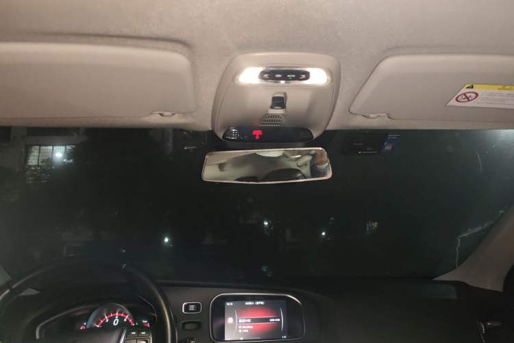 Used Volvo V40 2015 1.6T Zhiyi Edition
