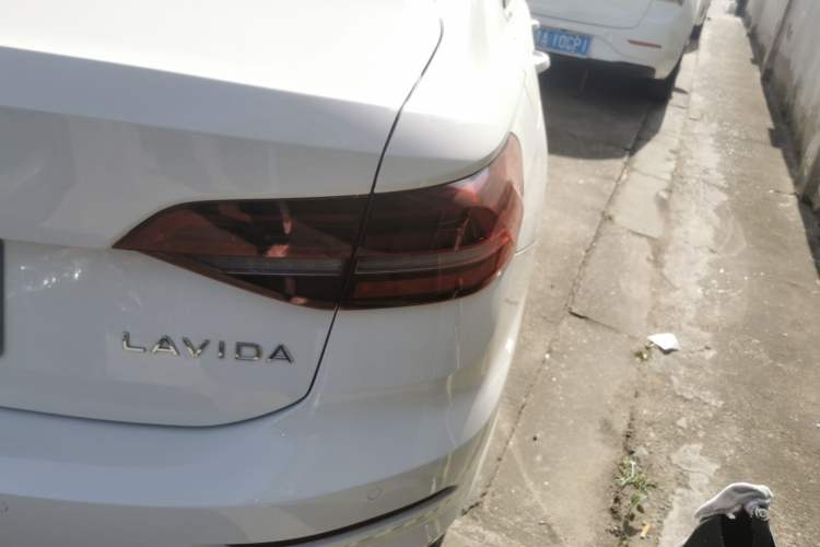 Used Volkswagen Lavida 2022 1.5L Automatic Vision Edition
