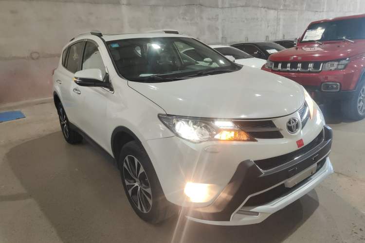 Used Toyota RAV4 2015 2.5L Automatic 4x4 Elite Edition
