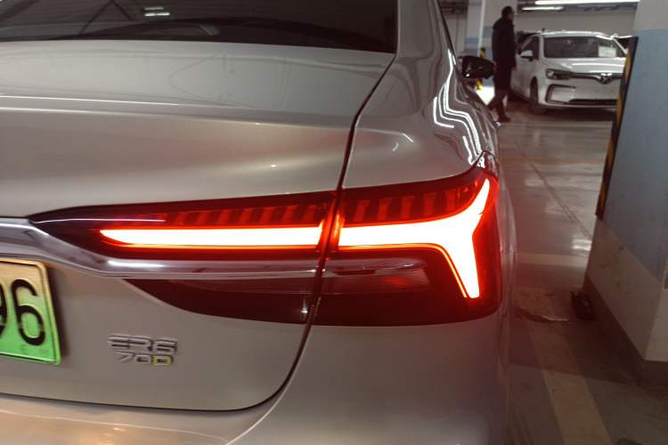 Used  ER6 2020 620 km Smart Edition
