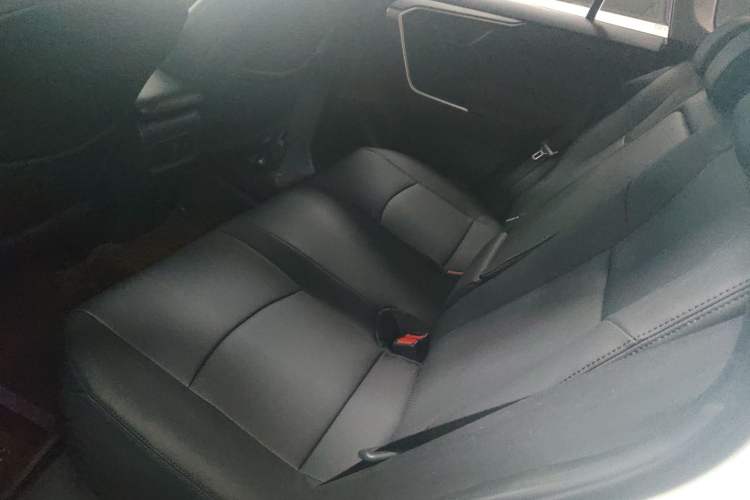 Used Toyota Wildlander 2022 Updated Version 2.0L CVT Two-Wheel Drive Leading Edition