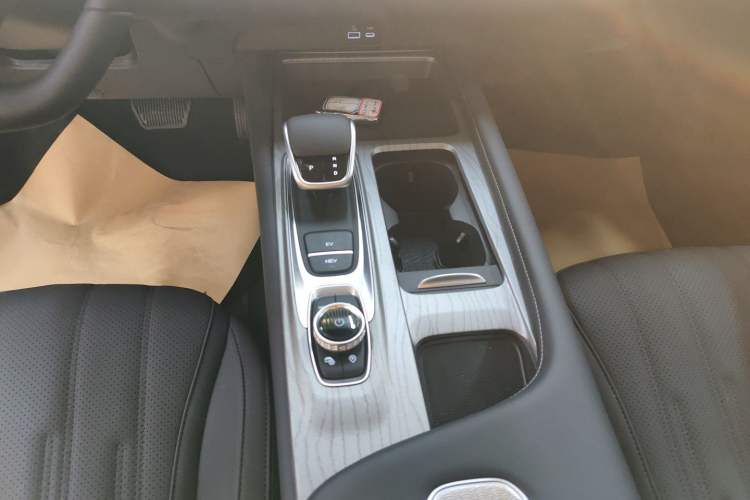 Used Chery Fengyun A8 2024 127 ZHU FENG Version
