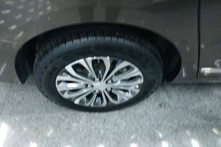 Used Buick GL8 2022 Land Business Class 652T Luxury Model
