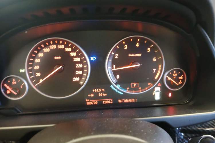 Used BMW X5 2015 xDrive28i
