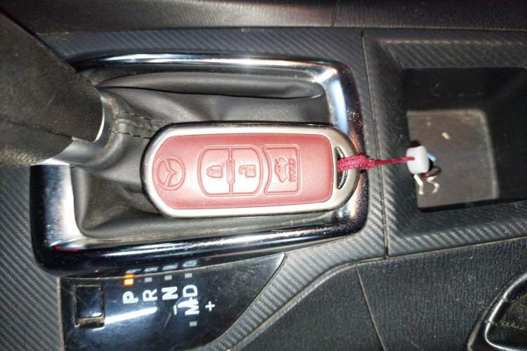 Used Mazda Mazda 3 Axela 2016 Sedan 1.5L Automatic Comfort Model
