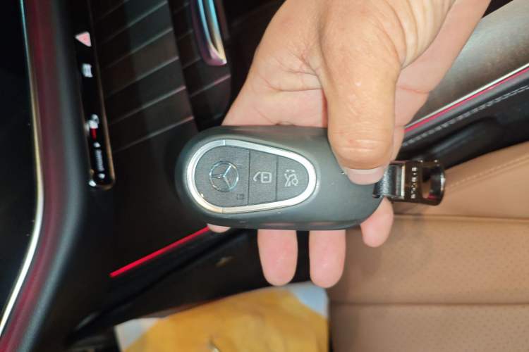 Used Mercedes-Benz E-Class 2025 Facelift E 300 L Luxury Edition
