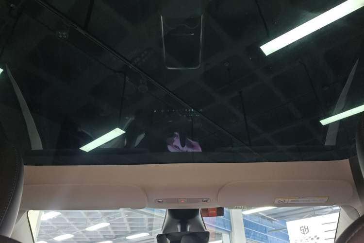 Used Tesla Model Y 2023 Rear-Wheel-Drive Version