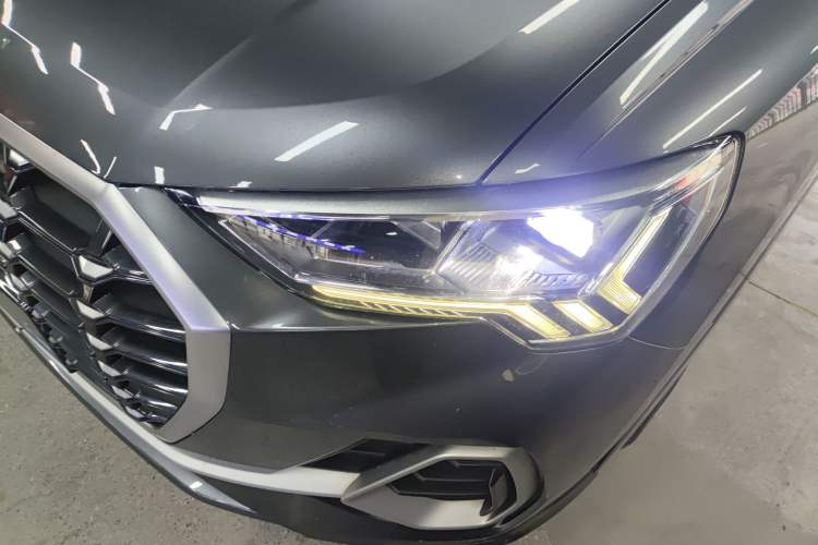 Used Audi Q3 2019 40 TFSI Fashion Dynamic Model
