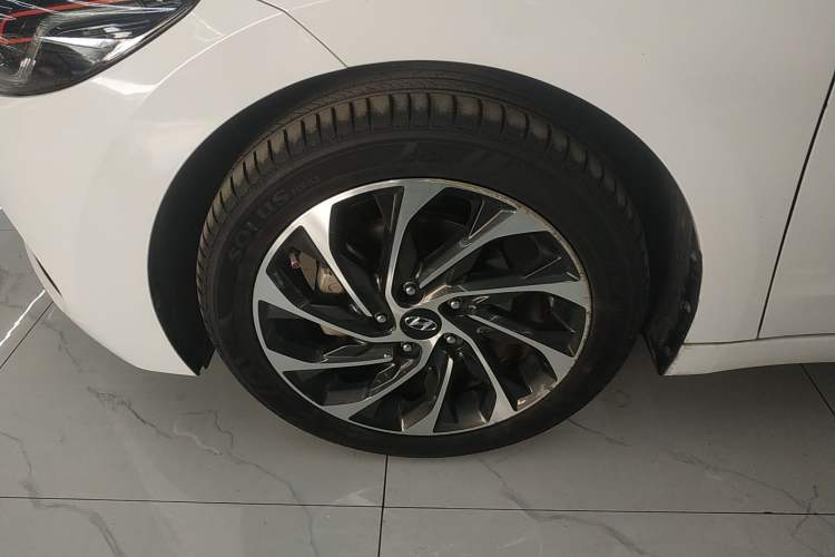 Used Hyundai Elantra 2019 1.4T Dual-Clutch Xuan Dong · Dynamic Model
