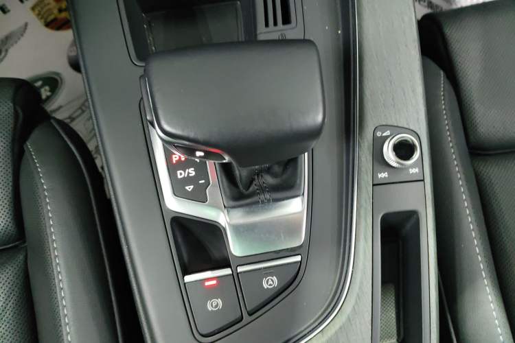 Used Audi A4L 2022 40 TFSI Fashion Dynamic Model
