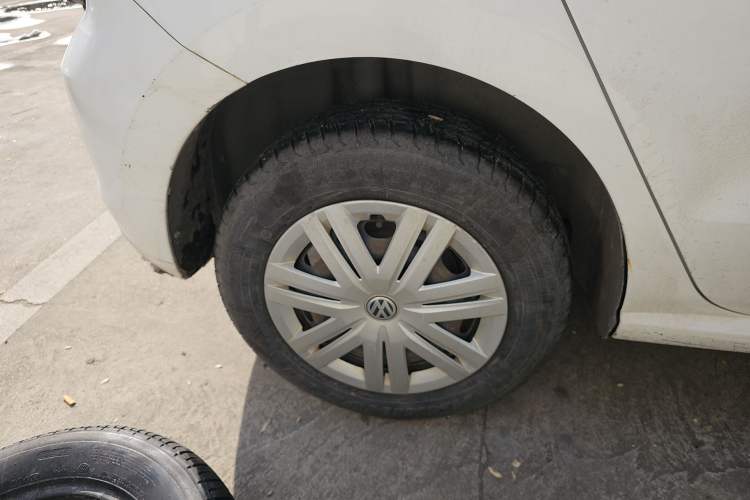 Used Volkswagen Polo 2014 1.4L Manual Fashion Edition