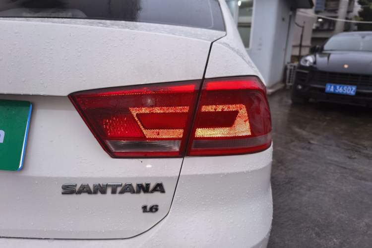 Used Volkswagen Santana 2013 1.6L Manual Fashion Edition
