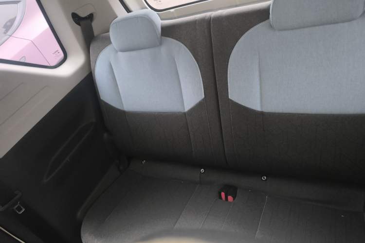 Used Geely Galaxy Panda 2023 Panda Mini 200km Endurance Bear
