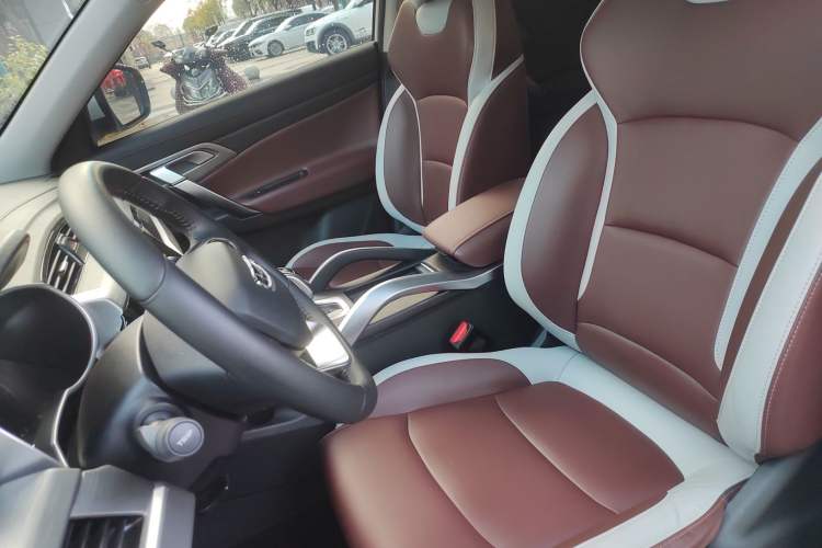 Used Geely Auto Emgrand X7 Sport 2022 1.8TD DCT Zhiya Trim
