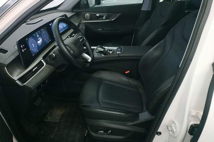 Used Chery Tiggo 8 PLUS 2024 Champion Edition 290TGDI DCT Hao Yue Version 5 Seats